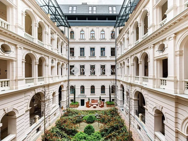 Eladó lakás Budapest VI. kerület 85 nm