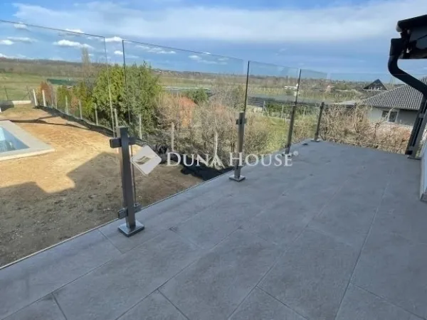 Eladó ház Budapest XVI. kerület 157 nm