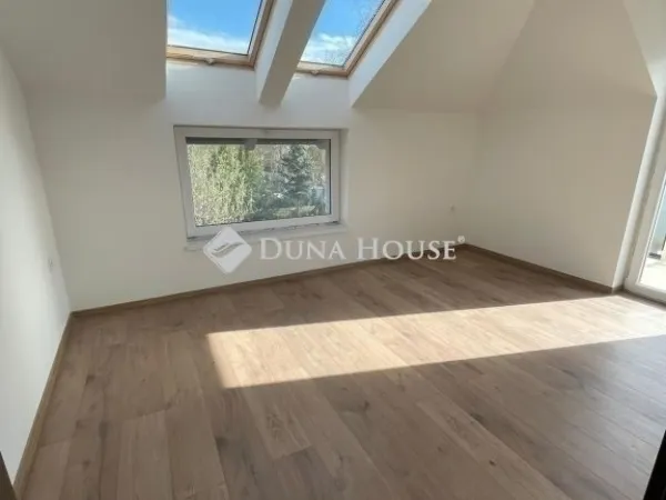 Eladó ház Budapest XVI. kerület 157 nm