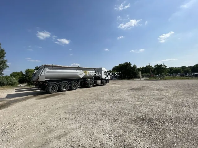 Eladó kereskedelmi és ipari ingatlan Budapest XVII. kerület, Rákoshegy 1500 nm