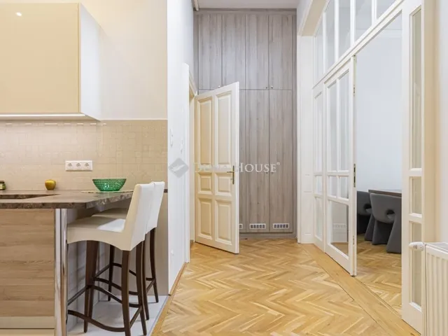 Eladó lakás Budapest V. kerület 148 nm