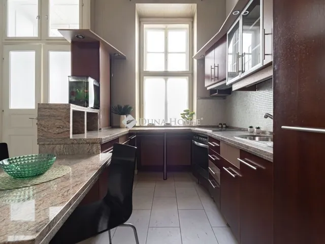 Eladó lakás Budapest V. kerület 148 nm