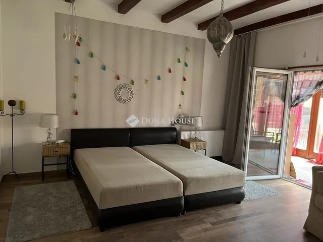 Eladó ház Budapest XXI. kerület, Királyerdő 320 nm