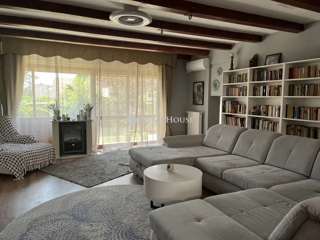 Eladó ház Budapest XXI. kerület, Királyerdő 320 nm