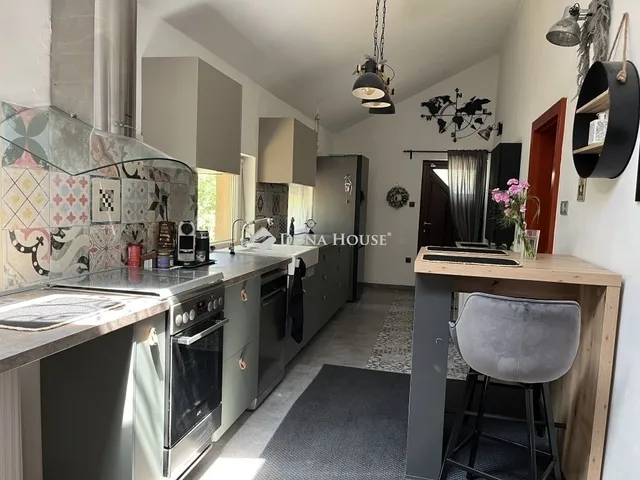 Eladó ház Budapest XXI. kerület, Királyerdő 320 nm