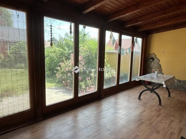 Eladó ház Budapest XXI. kerület, Királyerdő 320 nm