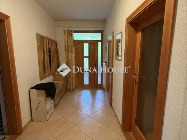 Eladó ház Budapest XXI. kerület, Királyerdő 162 nm