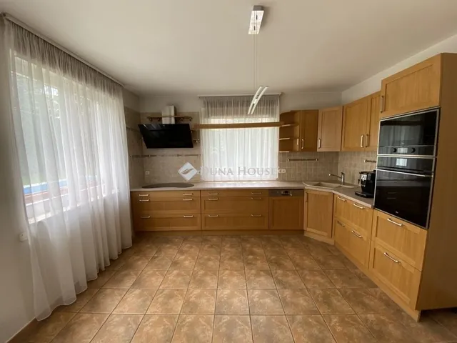 Eladó ház Budapest XVII. kerület 210 nm