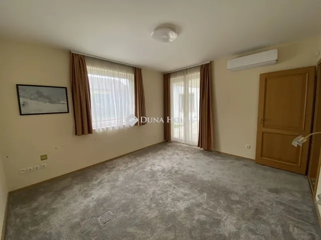 Eladó ház Budapest XVII. kerület 210 nm