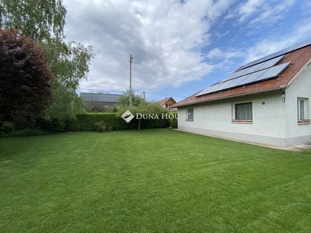 Eladó ház Budapest XVII. kerület 210 nm