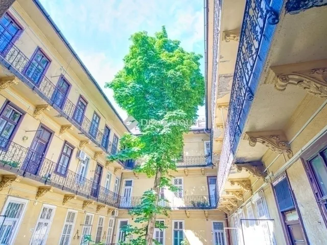 Eladó lakás Budapest VIII. kerület, II. János Pál pápa tér 69 nm