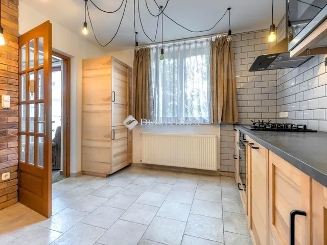 Eladó ház Budapest XX. kerület, Pacsirtatelep 93 nm