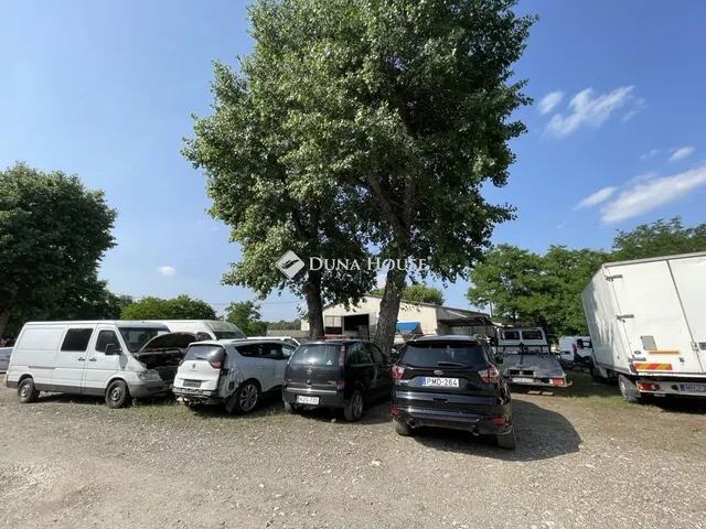 Eladó kereskedelmi és ipari ingatlan Budapest XVII. kerület, Rákoshegy 1000 nm