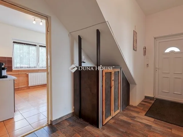 Eladó ház Budapest XVI. kerület 175 nm