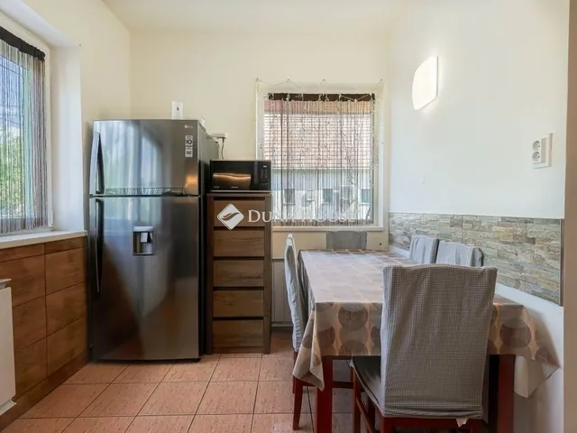 Eladó ház Budapest XVI. kerület 175 nm