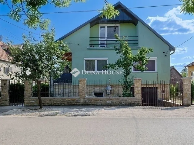 Eladó ház Budapest XVI. kerület 175 nm