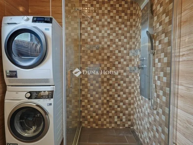 Eladó ház Budapest XVI. kerület 175 nm