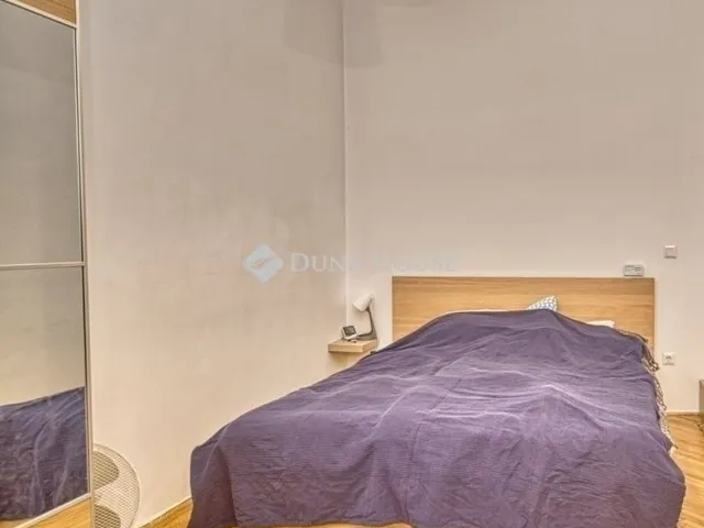 Eladó lakás Budapest VIII. kerület, II. János Pál pápa tér 69 nm