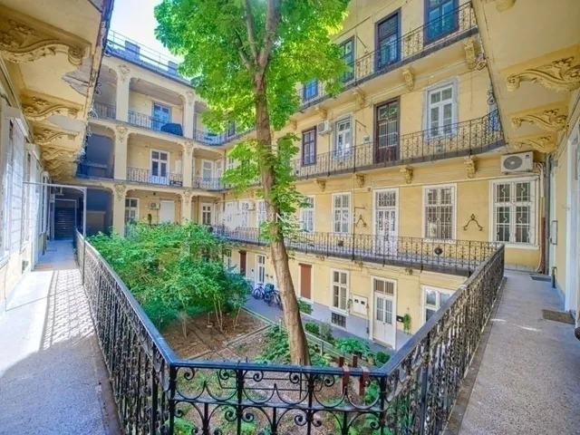 Eladó lakás Budapest VIII. kerület, II. János Pál pápa tér 69 nm