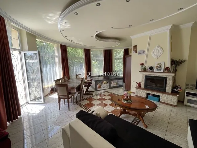 Eladó ház Budapest XV. kerület 400 nm