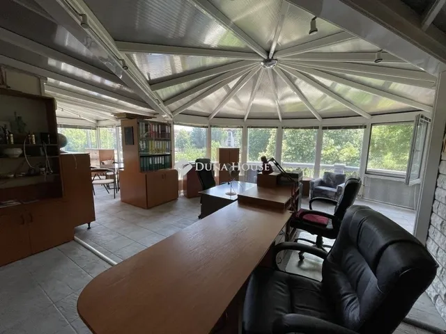 Eladó ház Budapest XV. kerület 400 nm