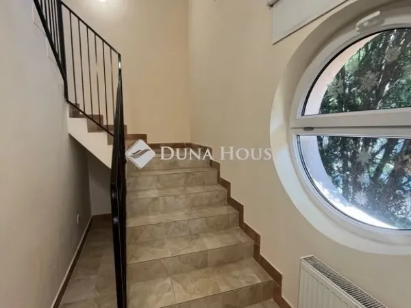 Eladó ház Budapest XVI. kerület 180 nm