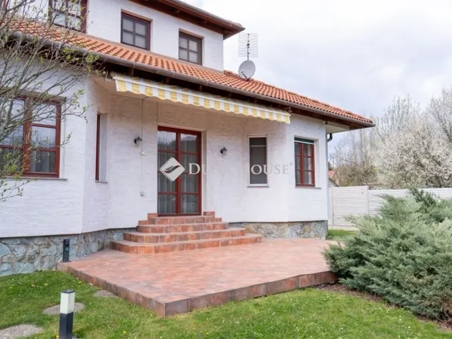 Eladó ház Csobánka 246 nm