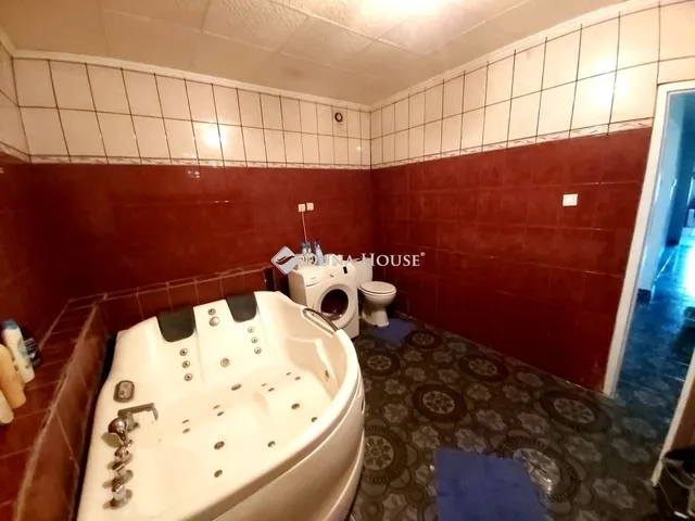 Eladó ház Budapest XV. kerület 223 nm