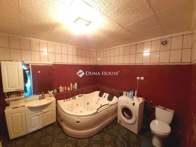 Eladó ház Budapest XV. kerület 223 nm