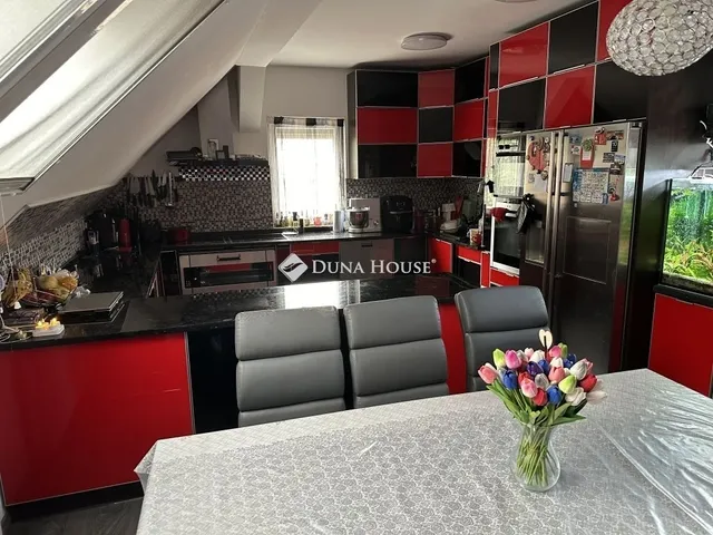 Eladó ház Gyömrő 278 nm