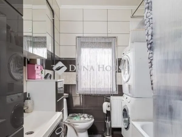 Eladó ház Gyömrő 278 nm