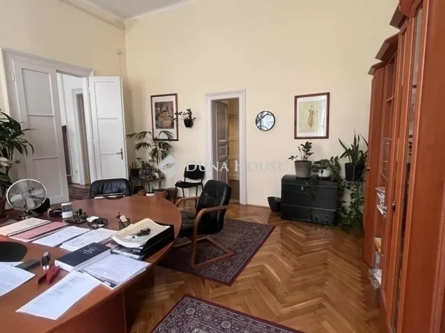 Eladó lakás Budapest VI. kerület 89 nm