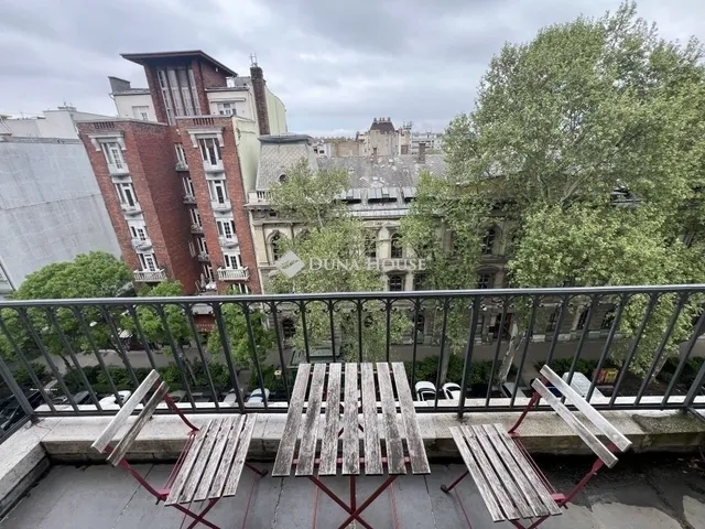 Eladó lakás Budapest VI. kerület 87 nm