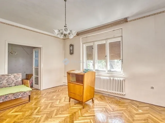 Eladó ház Budapest XVI. kerület 211 nm