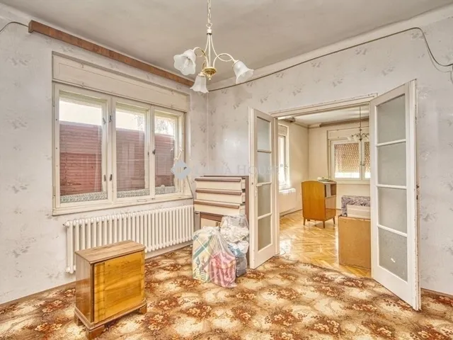 Eladó ház Budapest XVI. kerület 211 nm