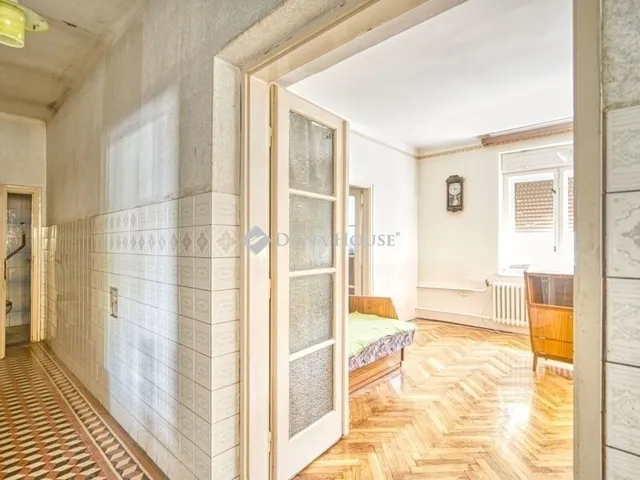 Eladó ház Budapest XVI. kerület 211 nm