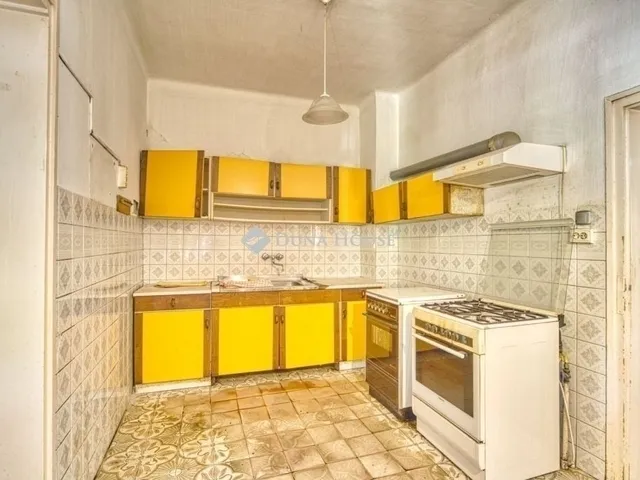 Eladó ház Budapest XVI. kerület 211 nm