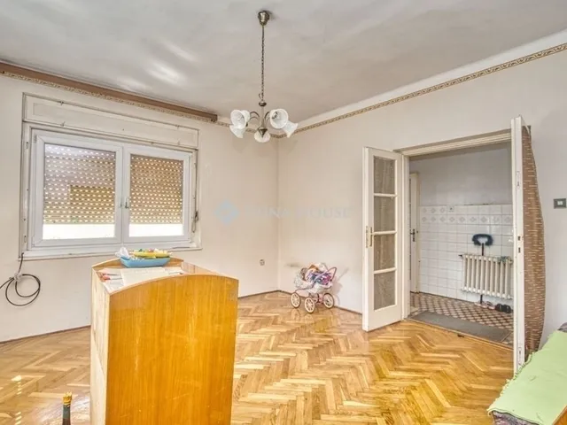 Eladó ház Budapest XVI. kerület 211 nm