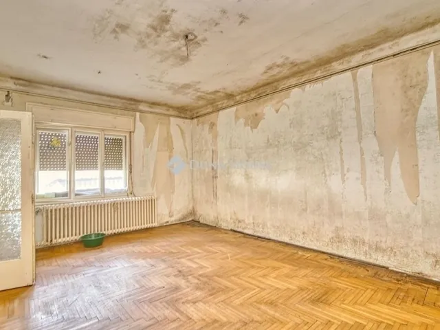 Eladó ház Budapest XVI. kerület 211 nm