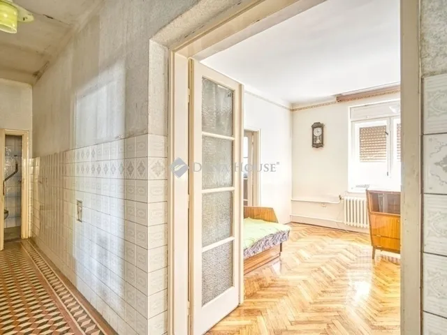 Eladó ház Budapest XVI. kerület 211 nm