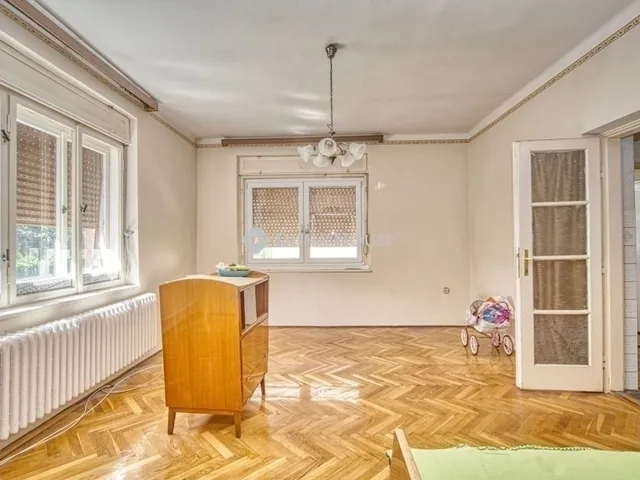 Eladó ház Budapest XVI. kerület 211 nm