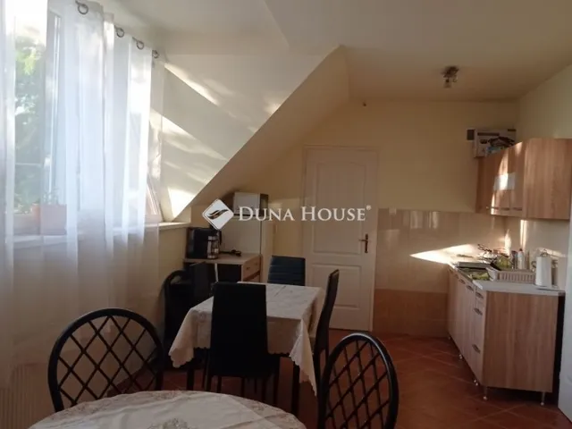 Eladó ház Budapest XVI. kerület 222 nm