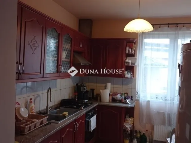 Eladó ház Budapest XVI. kerület 222 nm