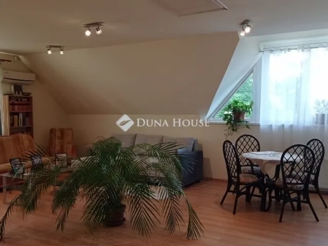 Eladó ház Budapest XVI. kerület 222 nm