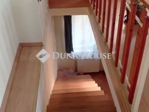 Eladó ház Budapest XVI. kerület 222 nm