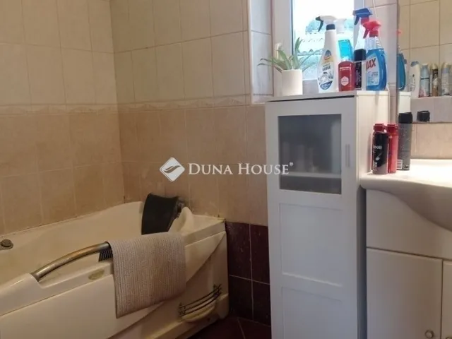Eladó ház Budapest XVI. kerület 222 nm
