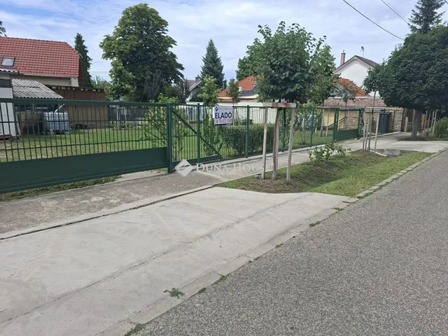 Eladó telek Budapest XVI. kerület 516 nm