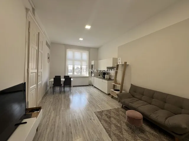 Eladó lakás Budapest VI. kerület 63 nm