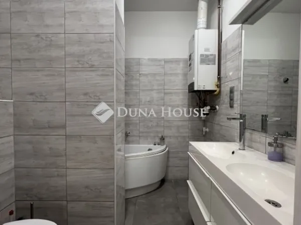 Eladó lakás Budapest VI. kerület 63 nm