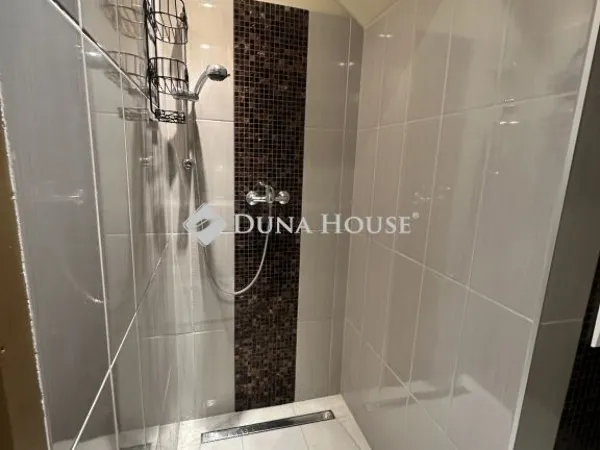 Eladó ház Diósd 235 nm